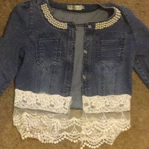 Crop denim jacket